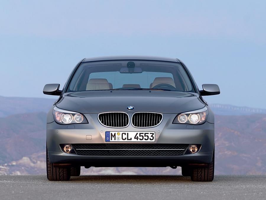  BMW 530i 2007 года  (фото 9 из 30)